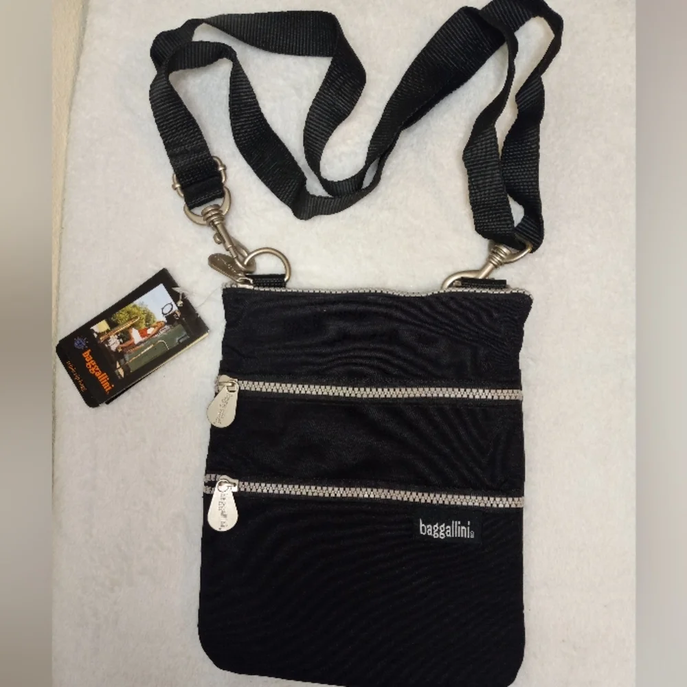 Baggallini NWT 3 Zipper Crossbody Bag - Picture 1 of 5
